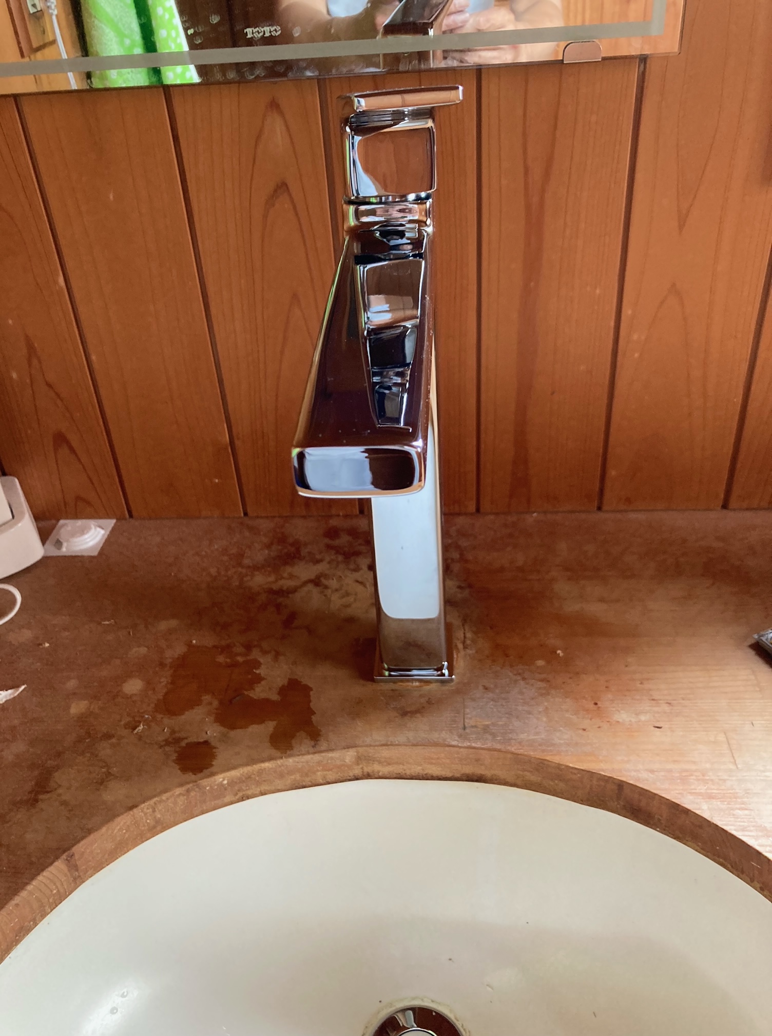 洗面水栓交換と排水パイプ交換！