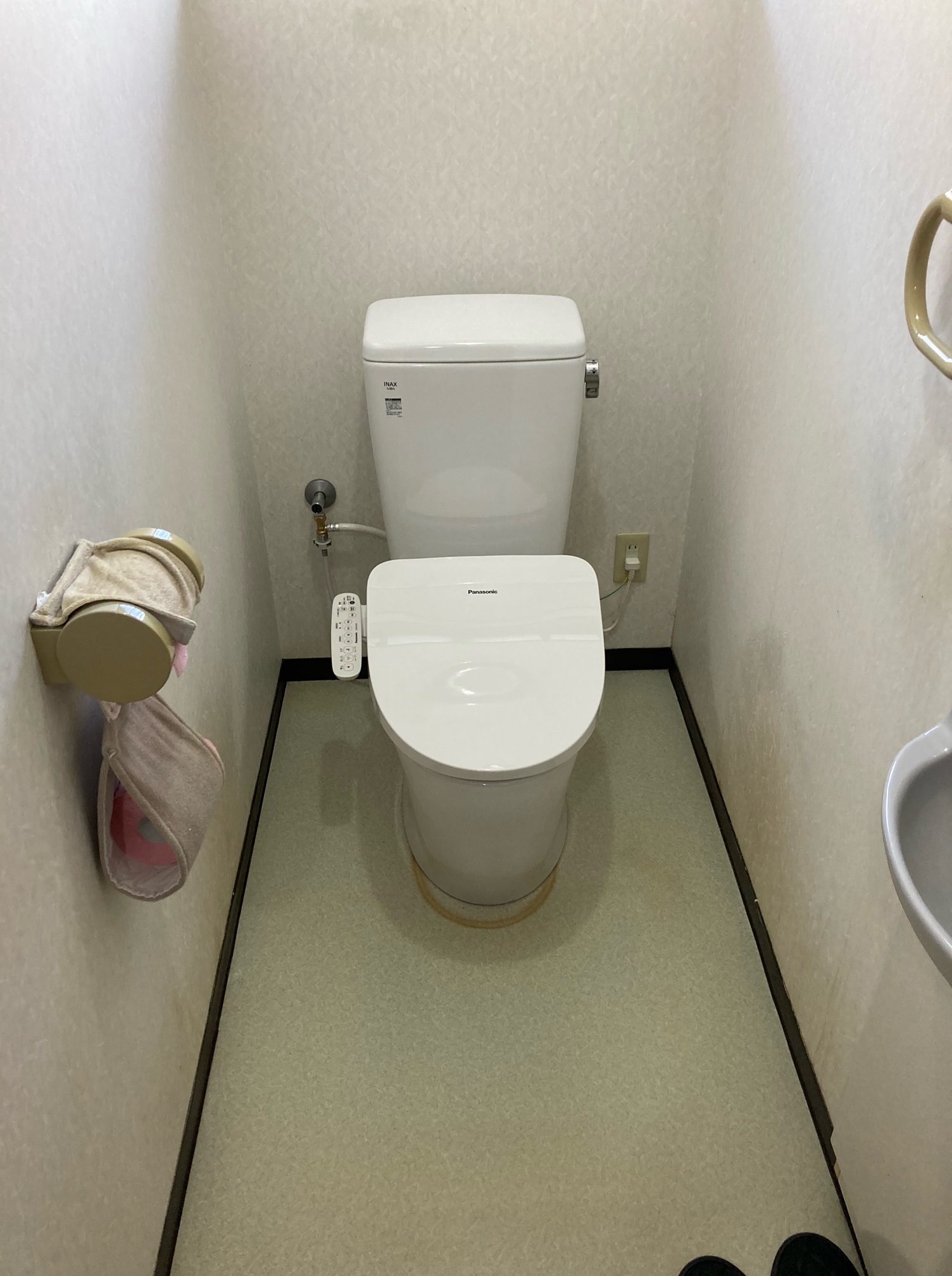 お掃除がしやすいトイレに交換🚽