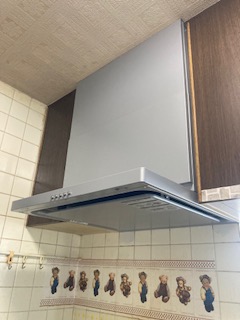 プロペラ換気扇からレンジフードへ交換して気分一新!