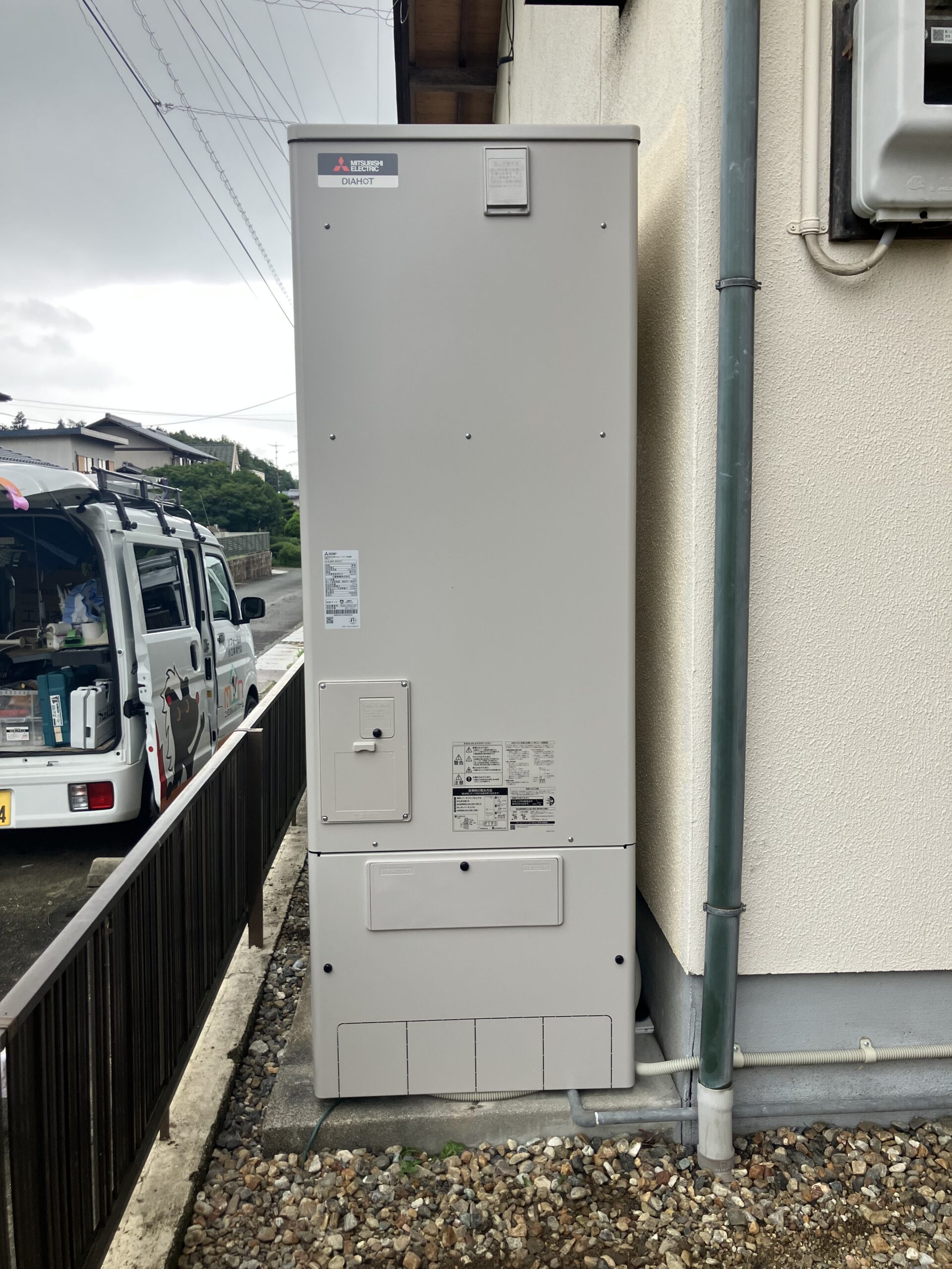 電気温水器からエコキュート入れ換え工事☆