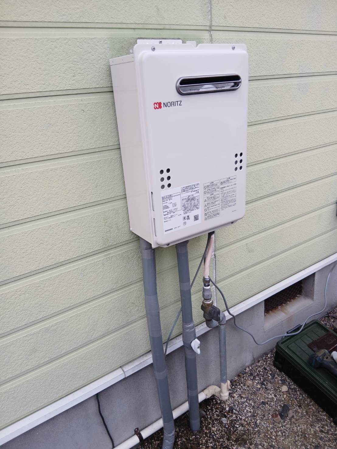 【 給湯器(給湯専用)取り替工事 】