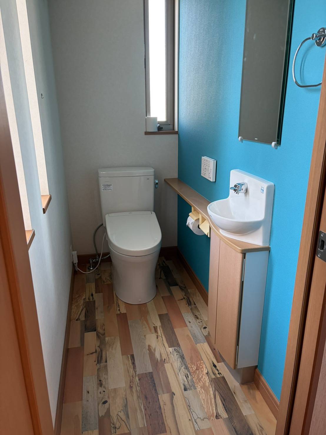 【 トイレ改装工事 】